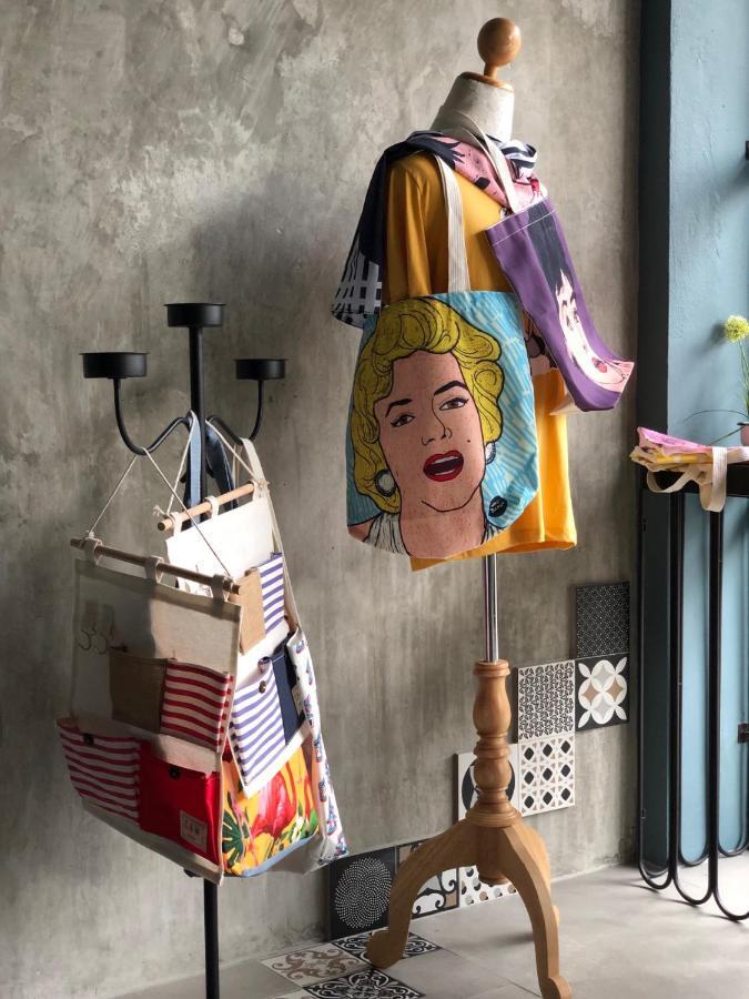 Goodnight Poshtel + Free Netflix Hotell Hat Yai Eksteriør bilde