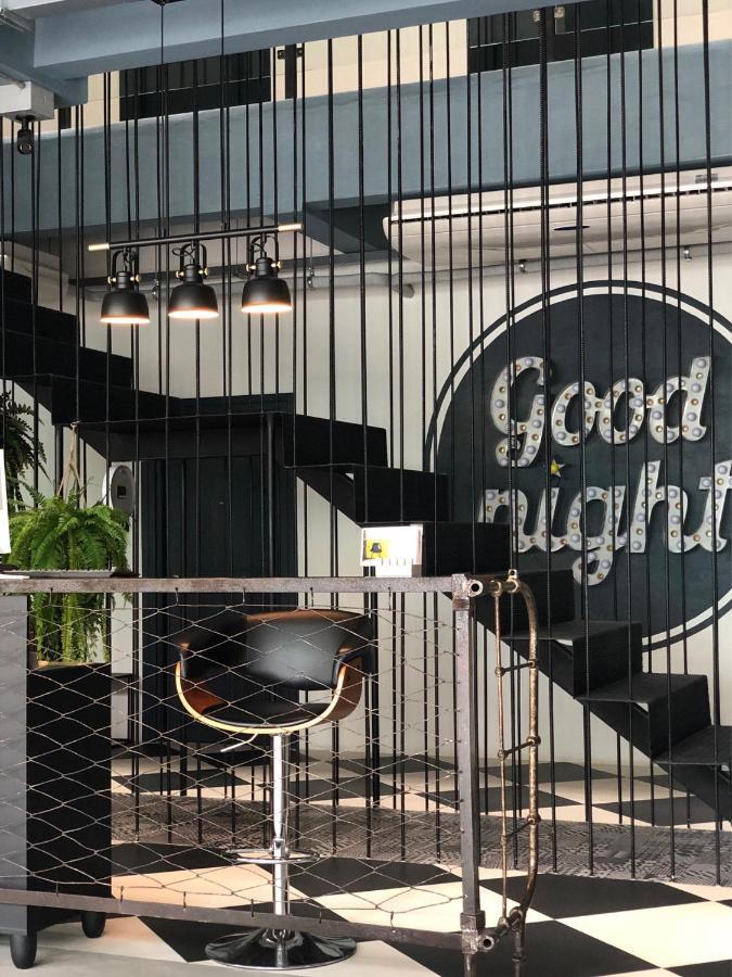 Goodnight Poshtel + Free Netflix Hotell Hat Yai Eksteriør bilde