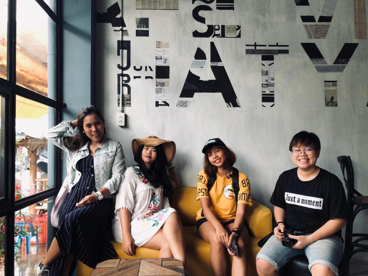 Goodnight Poshtel + Free Netflix Hotell Hat Yai Eksteriør bilde